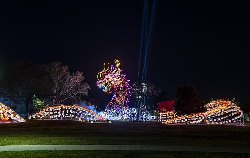 A towering 15 meter tall dragon-themed lantern. (Pingtung County Government photo) 
